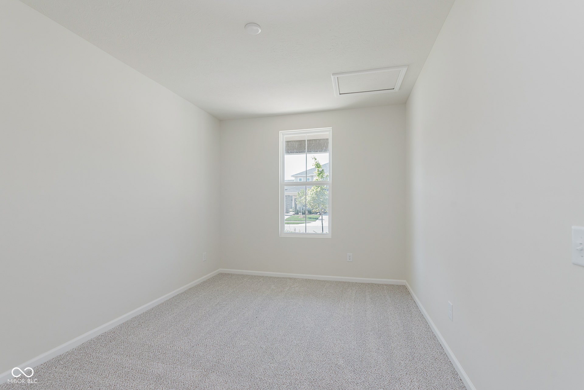 Virtually Altered - Similar Model Flex Room
