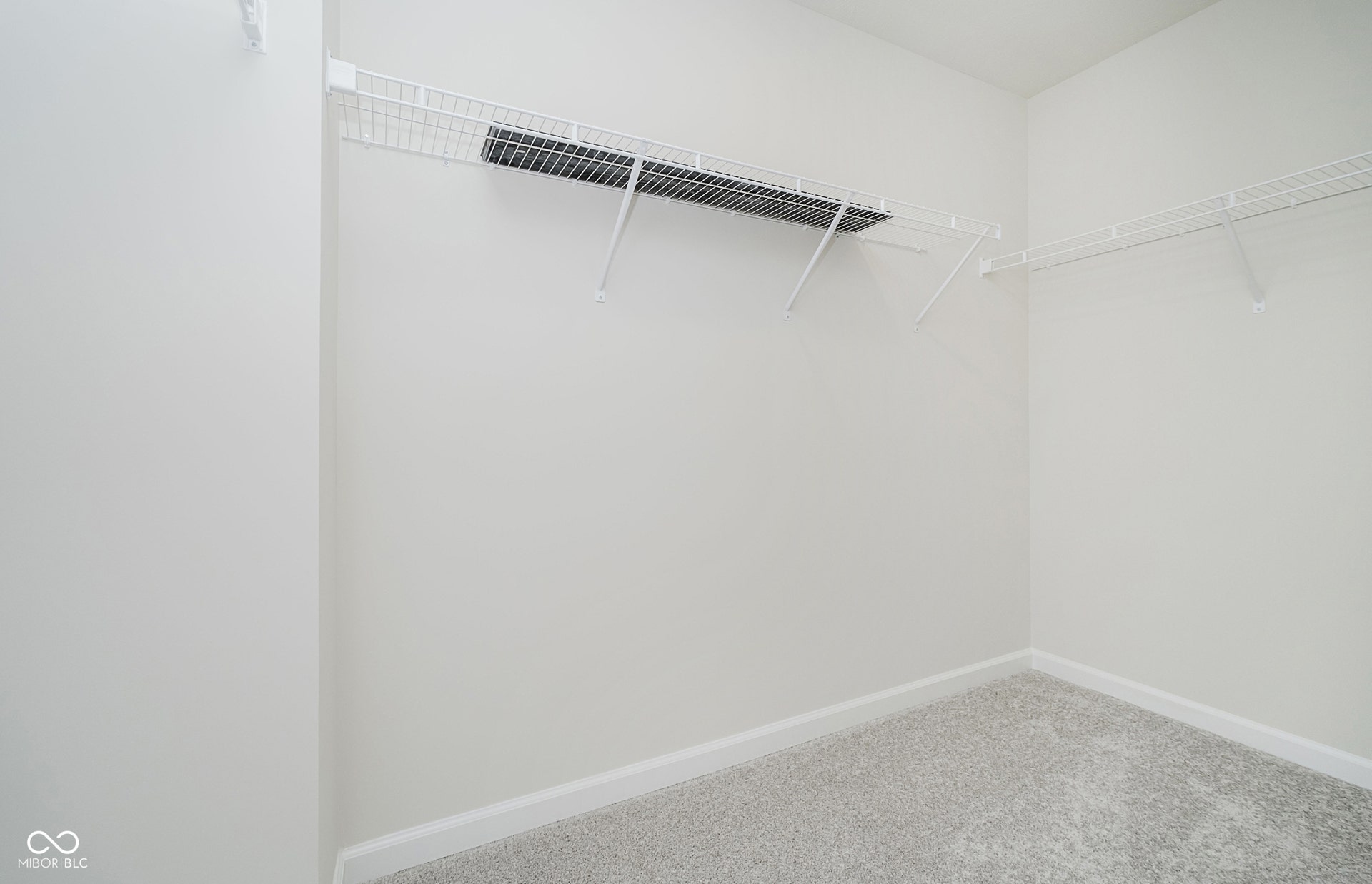 Virtually Altered - Similar Model Owner's Suite