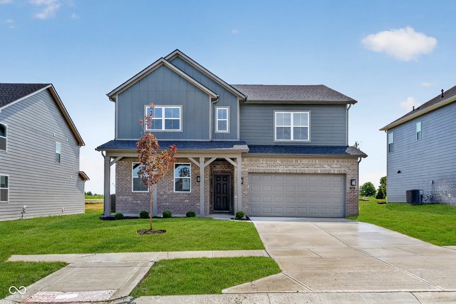 Property photo for 903 Sugarland Way, Greenwood, IN