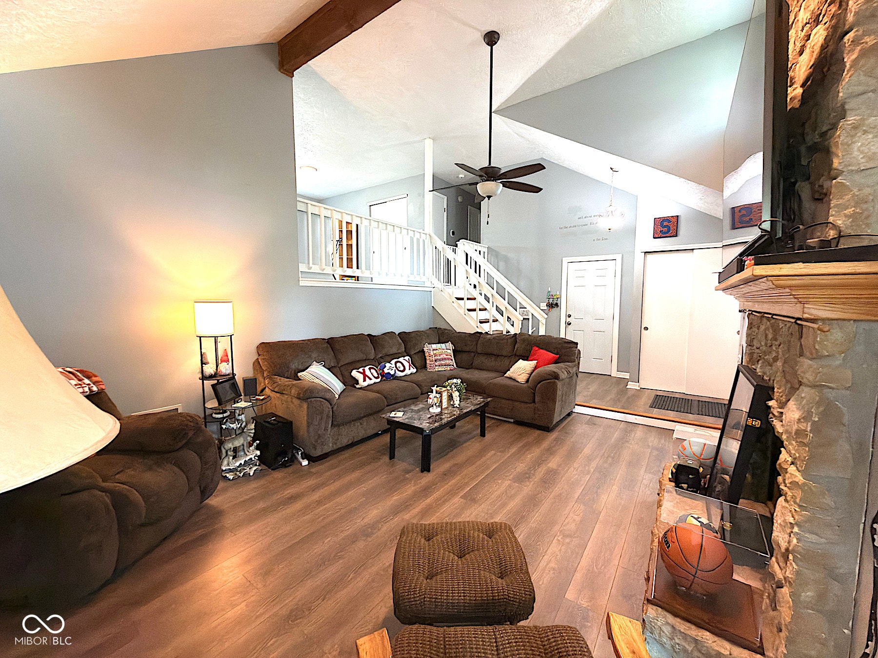 9102 Fireside, Indianapolis, IN 46250 Living Room