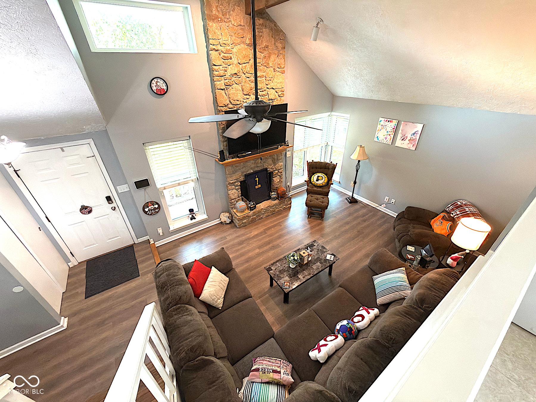 9102 Fireside, Indianapolis, IN 46250 Living Room