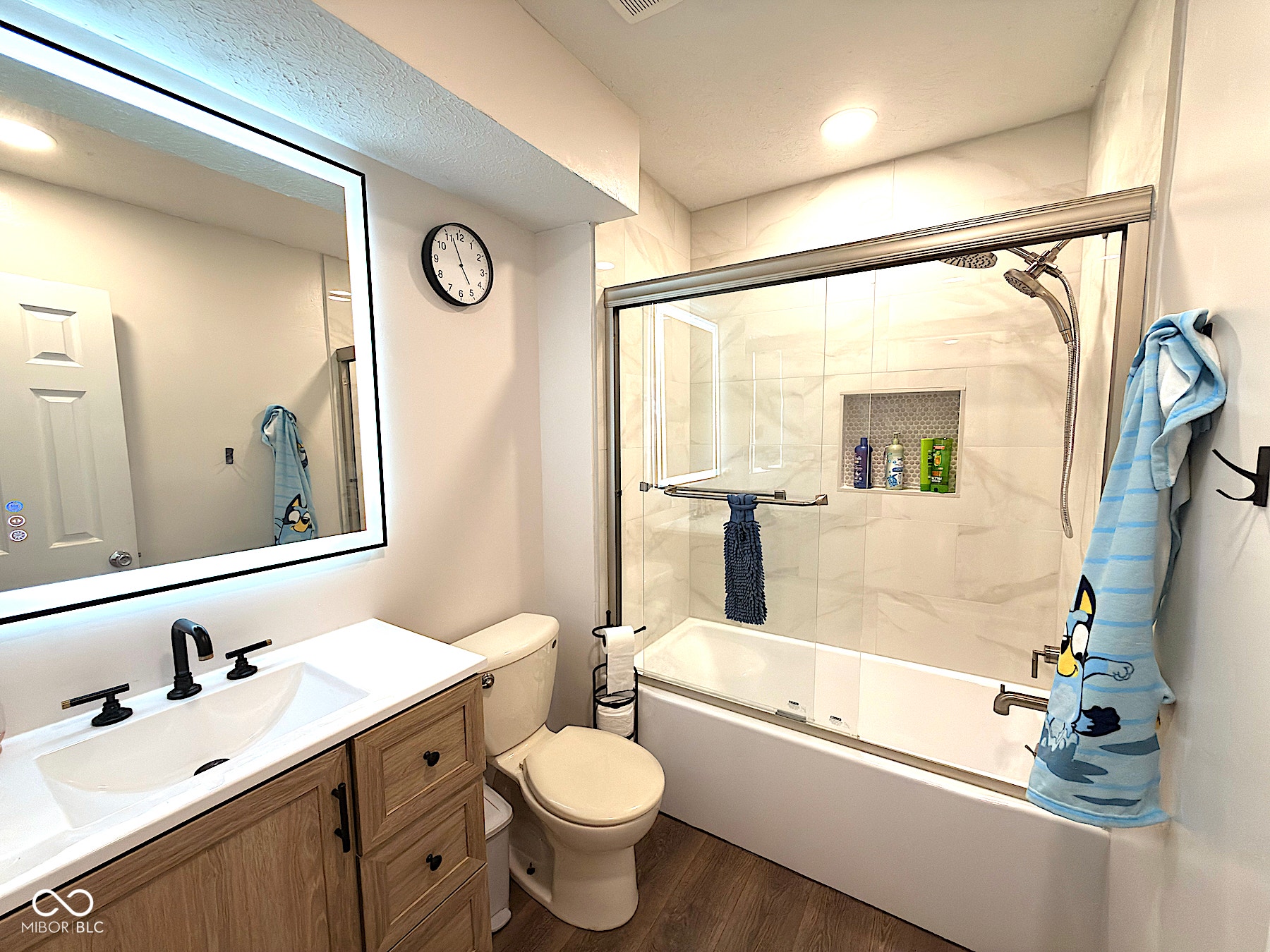 9102 Fireside, Indianapolis, IN 46250 Bathroom