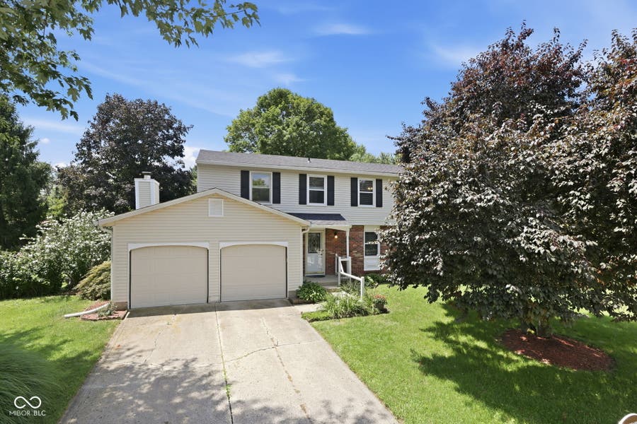 Property photo for 430 Meadow Circle, Greenwood, IN