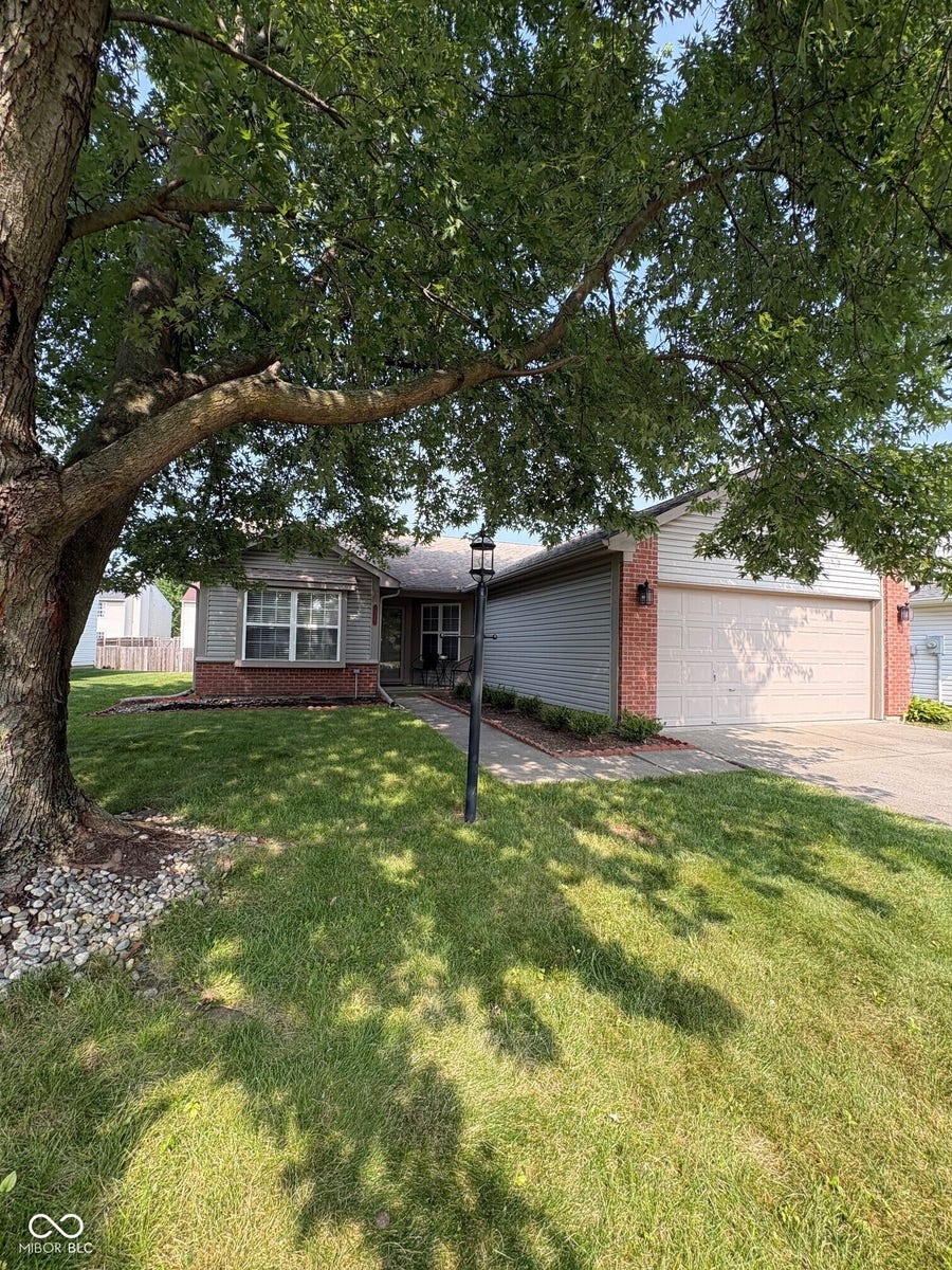 Property photo for 19257 Fox Chase Drive, Noblesville, IN
