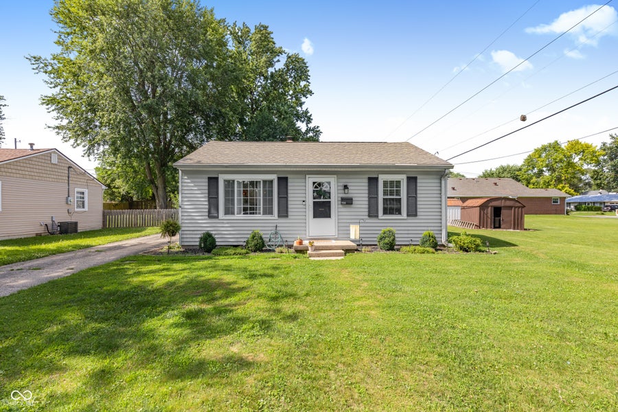 Property photo for 156 E Carlisle Street, Mooresville, IN