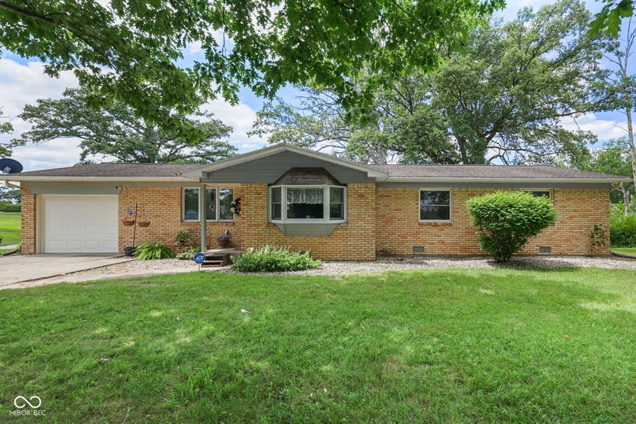 Property photo for 11 Clamme Court, Hartford City, IN