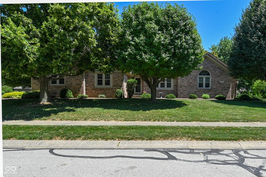 Property photo for 675 Caesar Drive, Avon, IN
