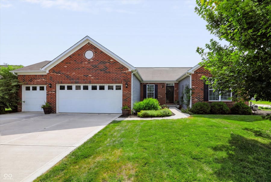 Property photo for 1645 Ballyganner Drive, Avon, IN