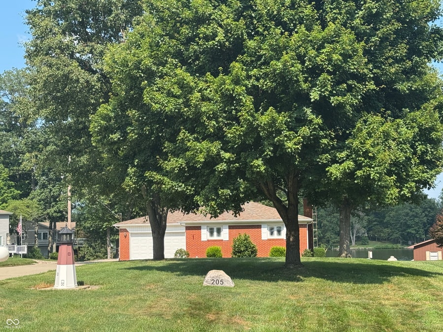 Property photo for 205 W Oneida Trail, Greensburg, IN