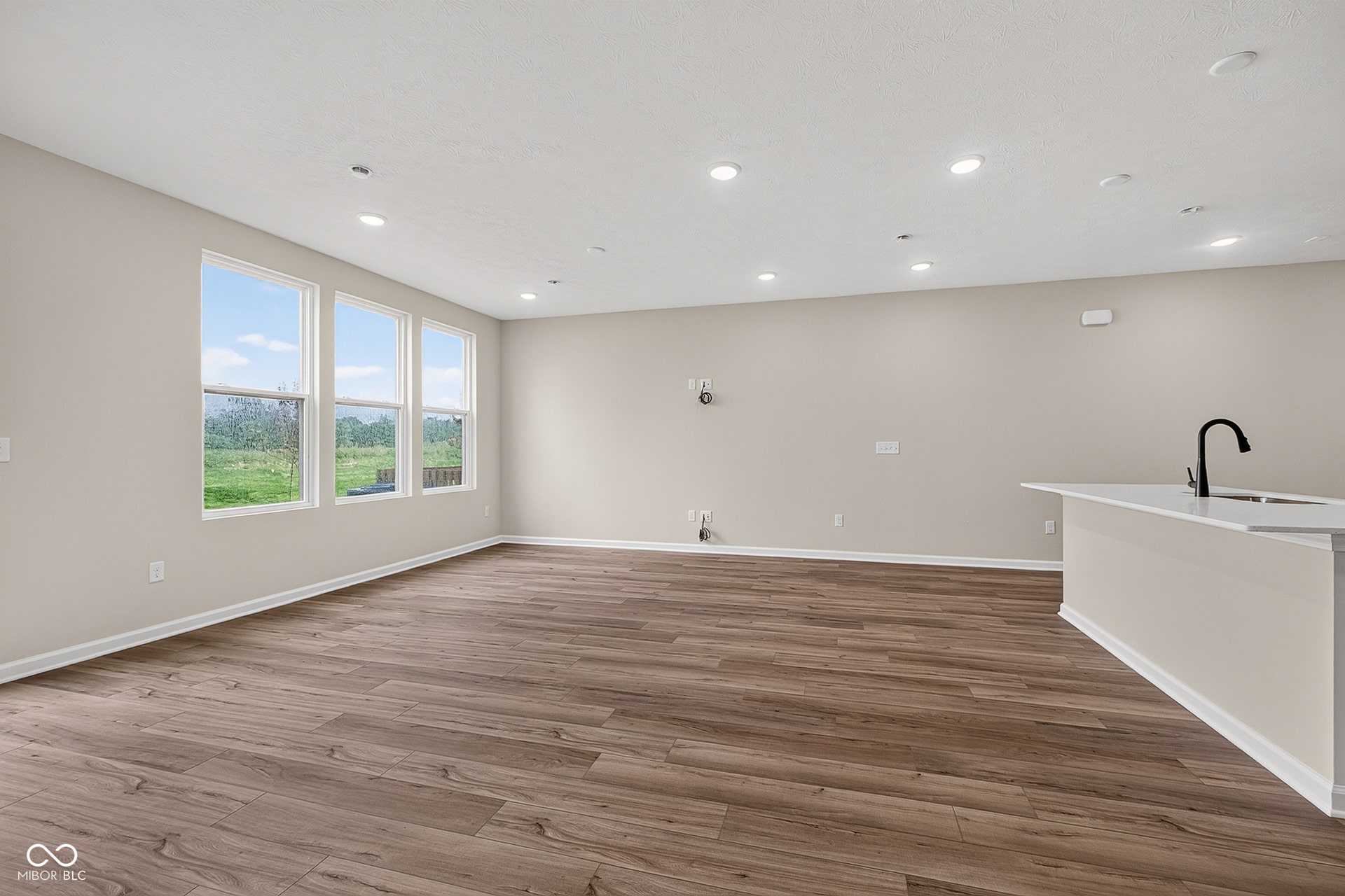 9855 Behner Drive, Fishers, IN 46250 9855 Behner Drive, Fishers, IN 46250