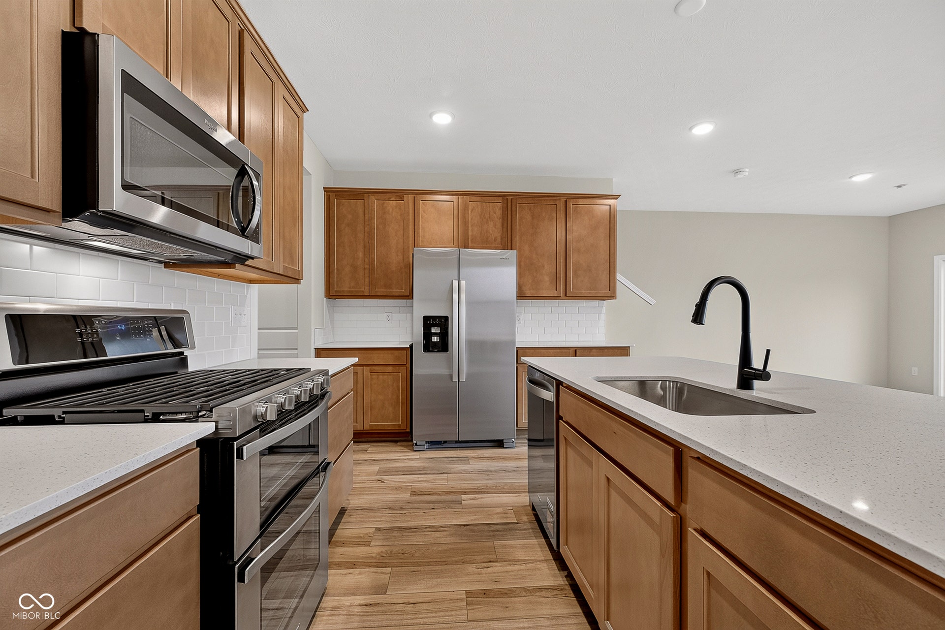 9855 Behner Drive, Fishers, IN 46250 9855 Behner Drive, Fishers, IN 46250