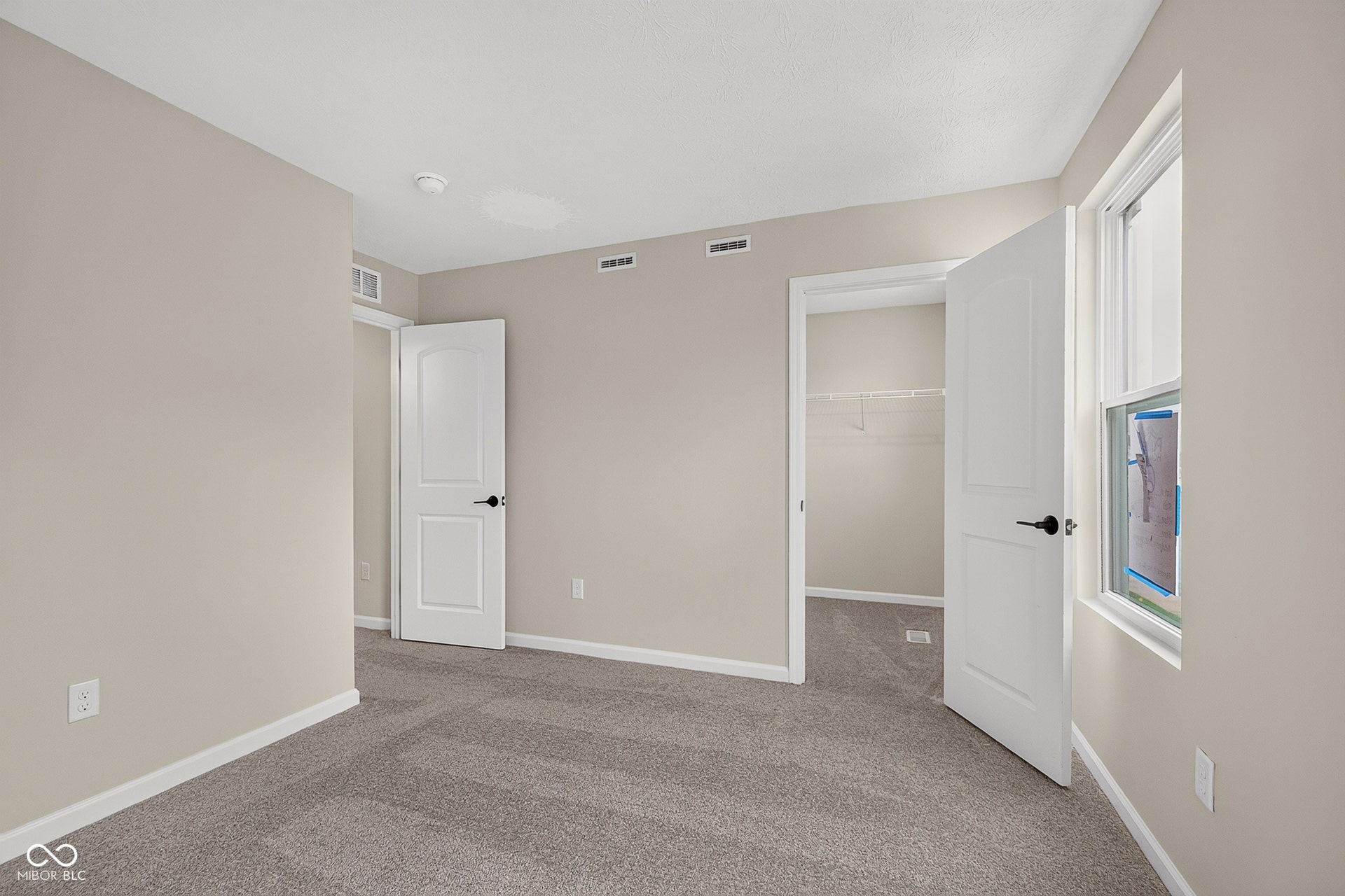 9855 Behner Drive, Fishers, IN 46250 9855 Behner Drive, Fishers, IN 46250