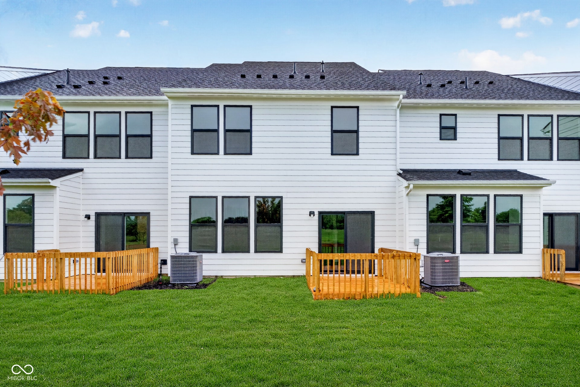 9855 Behner Drive, Fishers, IN 46250 9855 Behner Drive, Fishers, IN 46250
