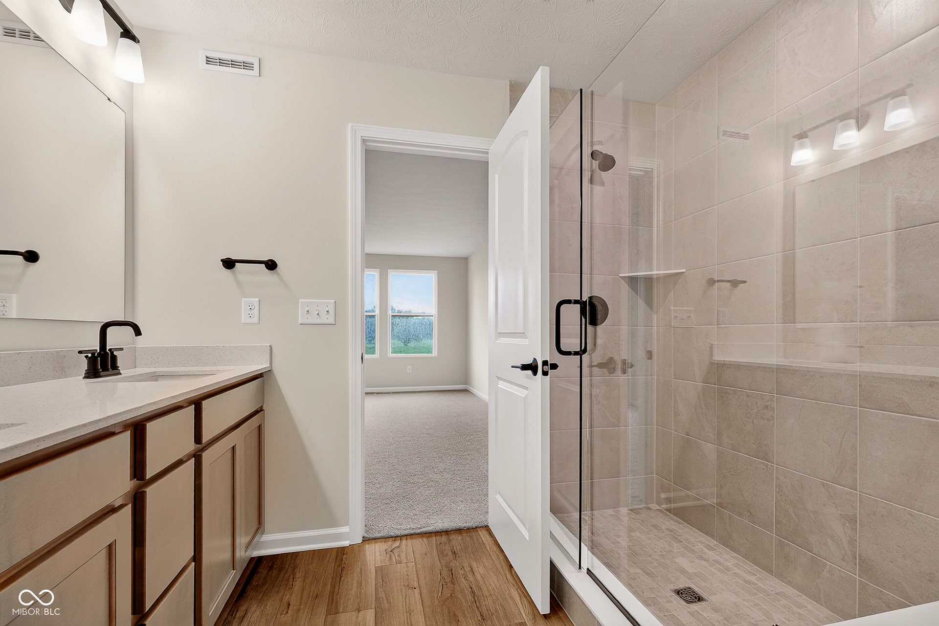 9855 Behner Drive, Fishers, IN 46250 9855 Behner Drive, Fishers, IN 46250