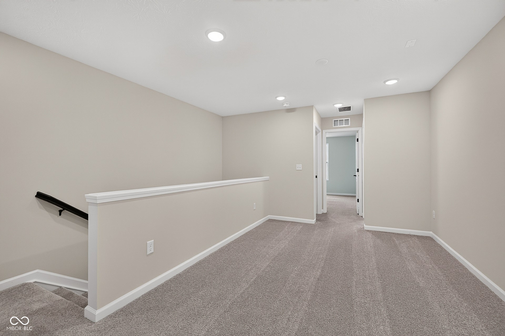 9855 Behner Drive, Fishers, IN 46250 9855 Behner Drive, Fishers, IN 46250