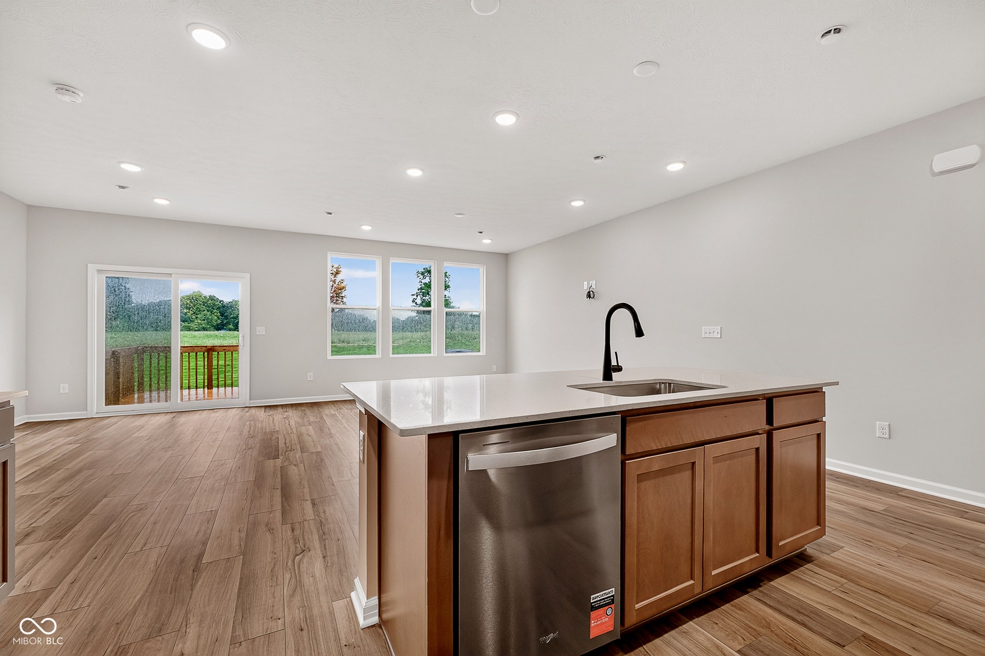 9855 Behner Drive, Fishers, IN 46250 9855 Behner Drive, Fishers, IN 46250