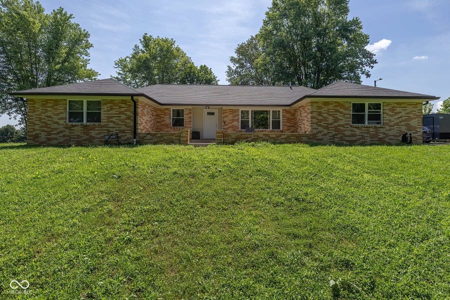 Property photo for 647 N 100 W, Franklin, IN