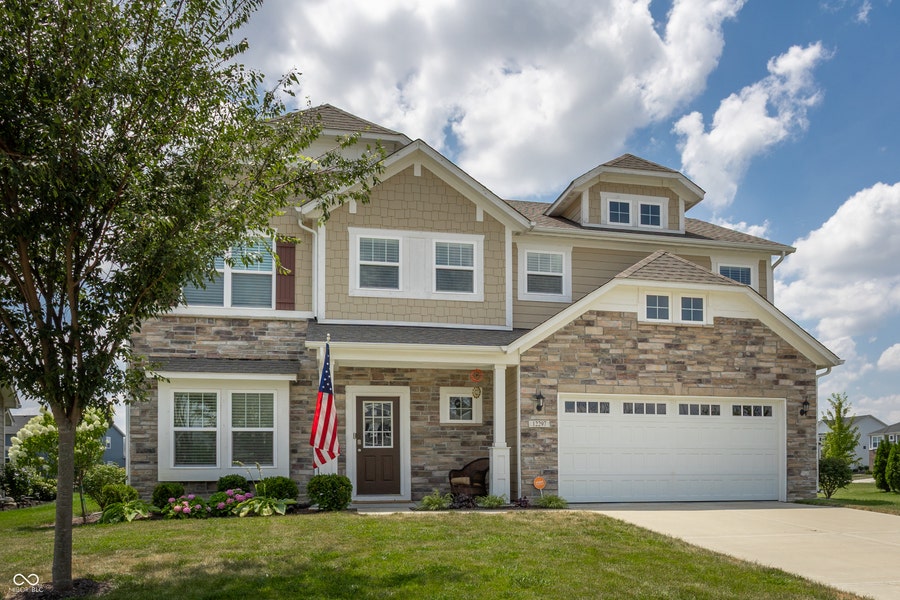 Property photo for 12297 Meyers Place, Noblesville, IN