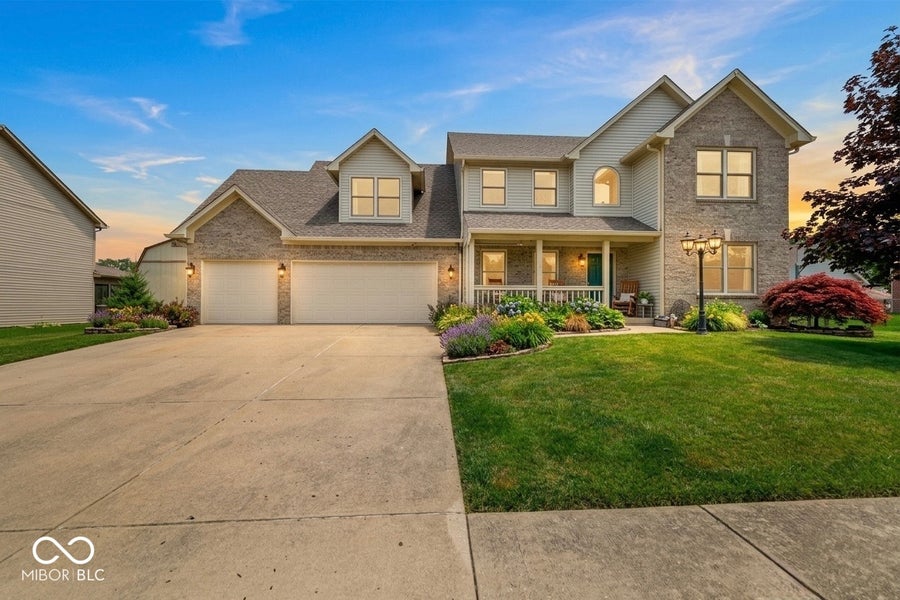 Property photo for 7975 Meadow Bend Circle, Indianapolis, IN