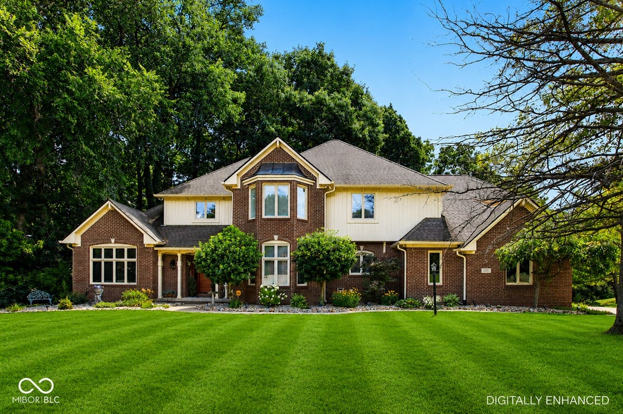 Property photo for 1371 Bur Oak Court, Avon, IN