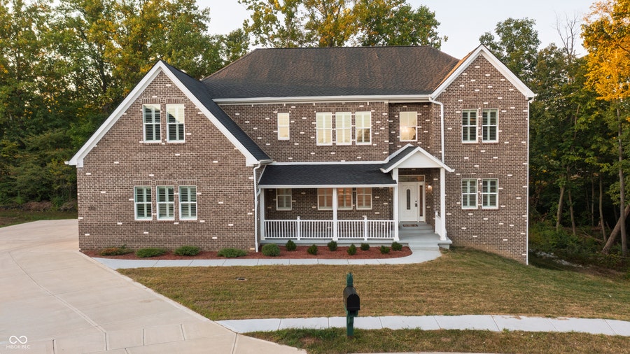 Property photo for 372 Foxboro Drive, Avon, IN