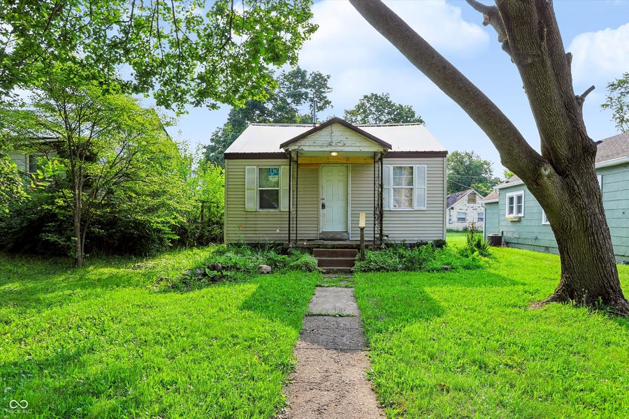 Property photo for 2102 S Biltmore, Muncie, IN