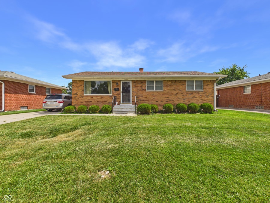 Property photo for 5551 Meadowood Drive, Indianapolis, IN