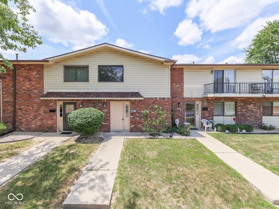 Property photo for 1014 Greenwood Trail E, Greenwood, IN