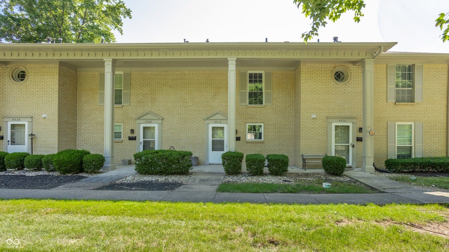 Property photo for 5518 Greenview Drive, Indianapolis, IN