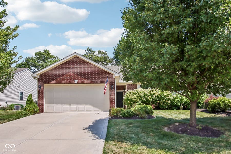 Property photo for 425 Dylan Drive, Avon, IN