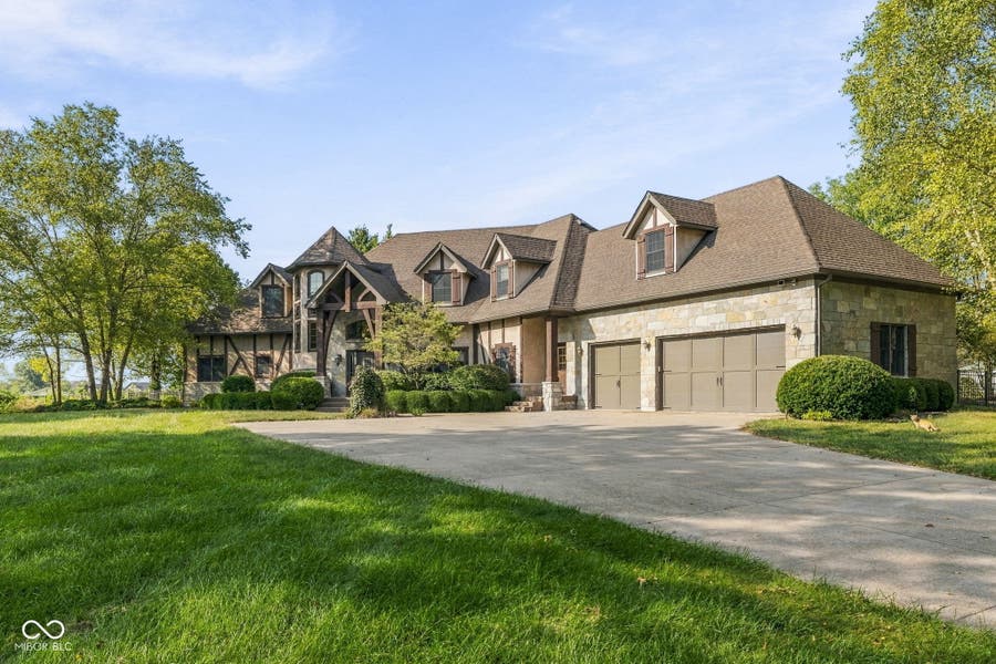 Property photo for 992 W Stones Crossing Road, Greenwood, IN