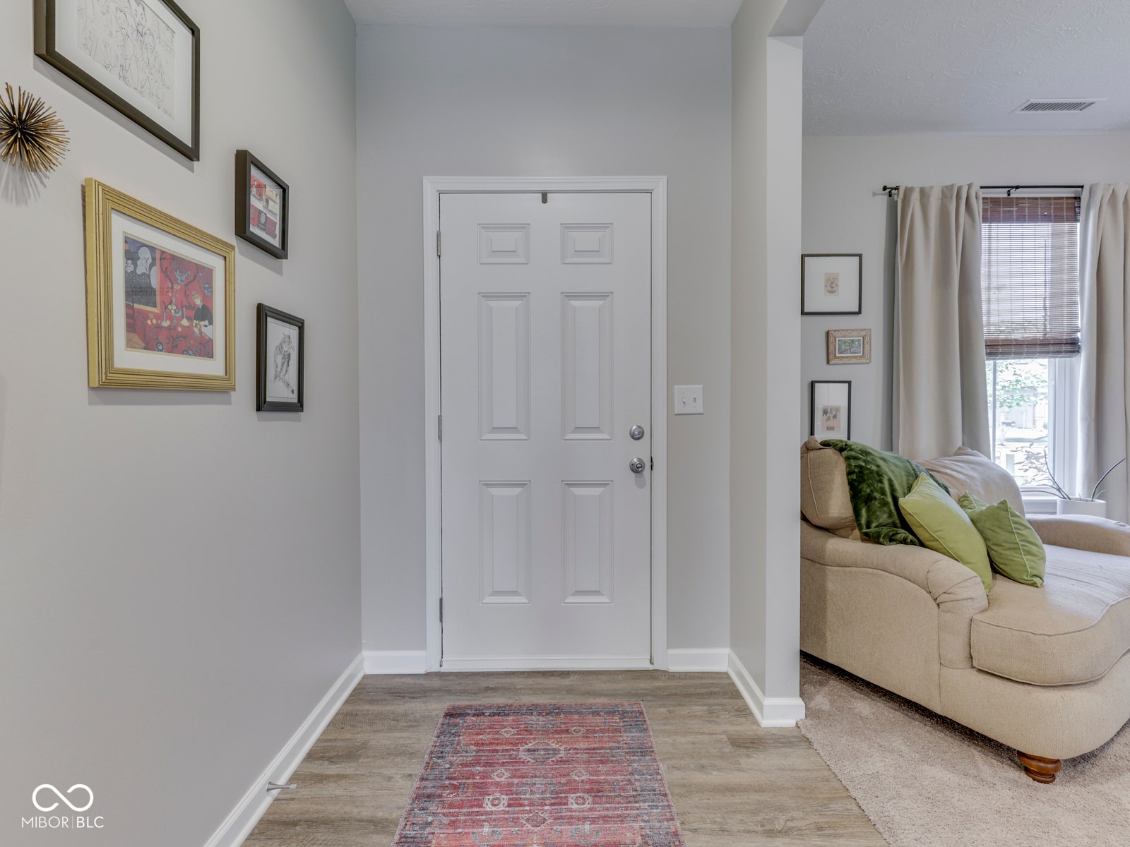 Front entry is open & inviting