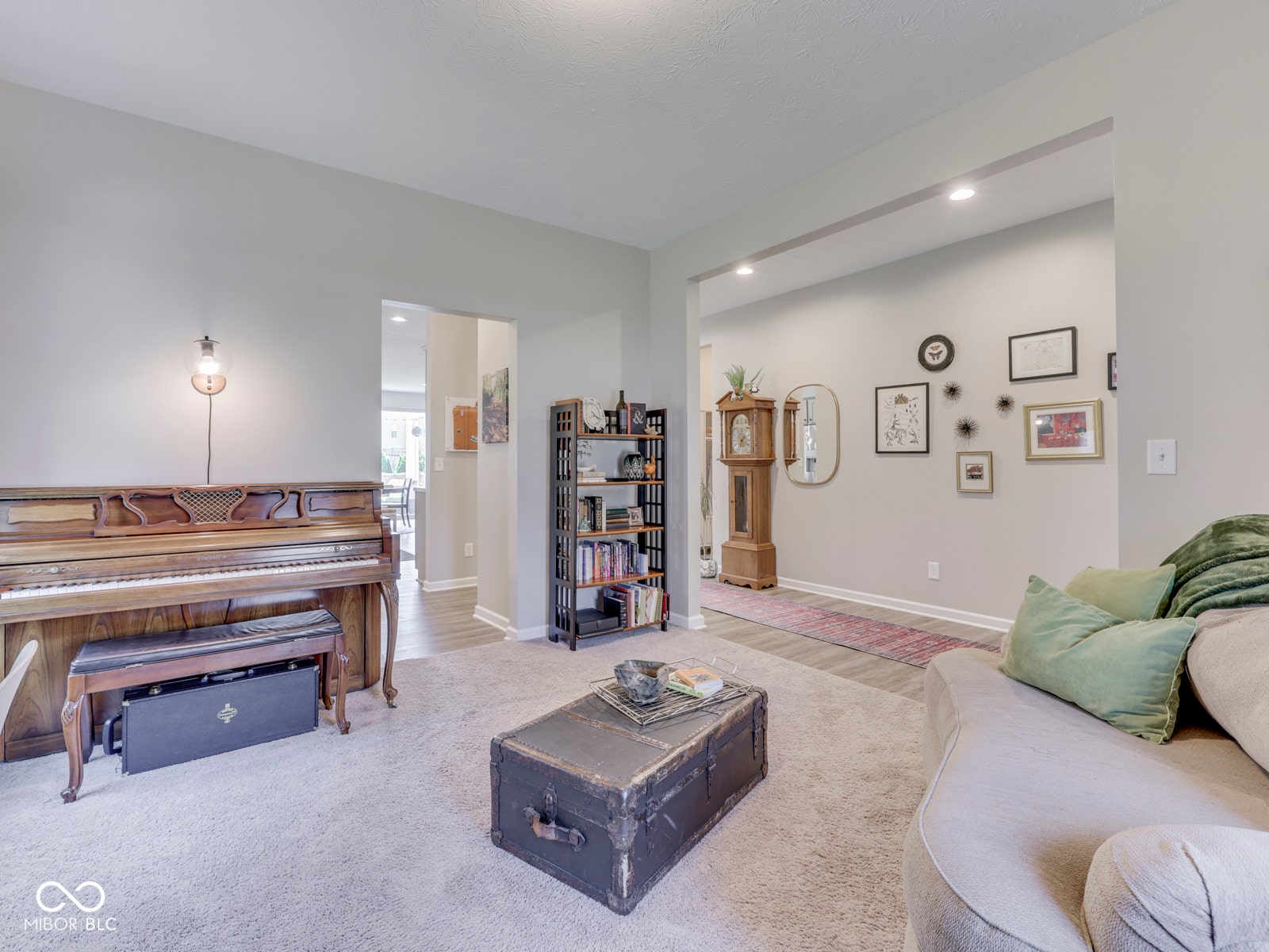 Great floor plan for large gatherings with private spaces