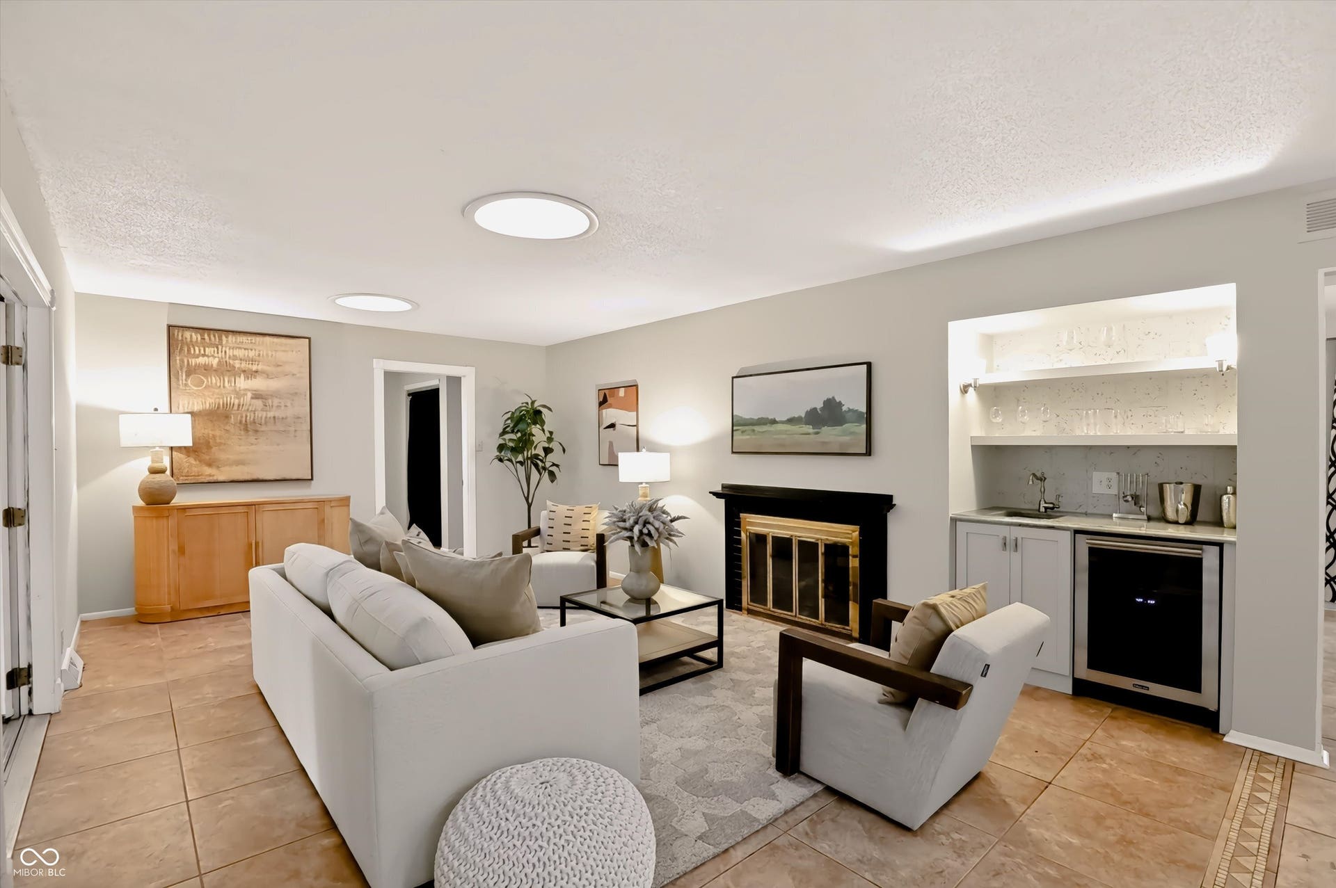Wet Bar in the Family Room