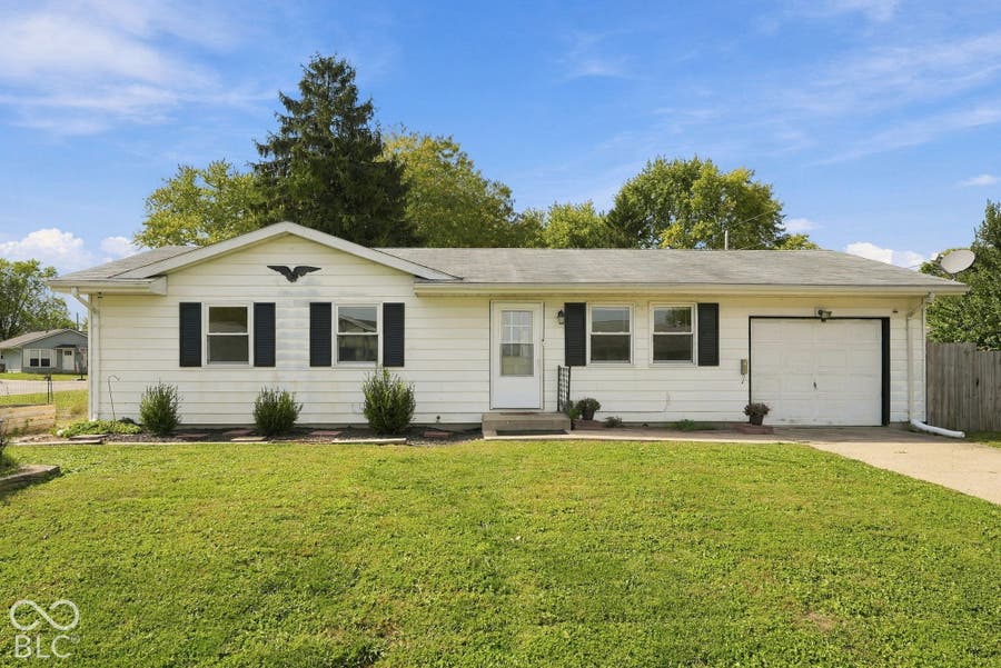 Property photo for 321 Vicksburg Lane, West Lafayette, IN