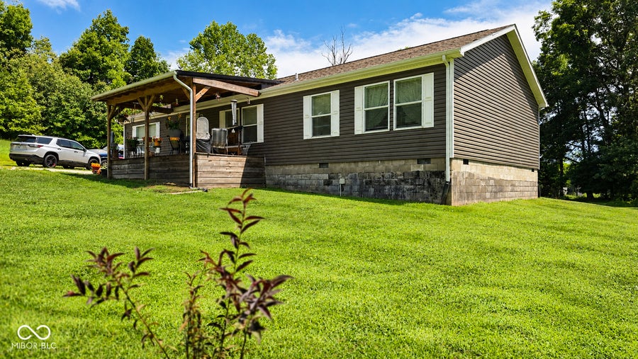 Property photo for 10553 W Us Highway 50, Norman, IN