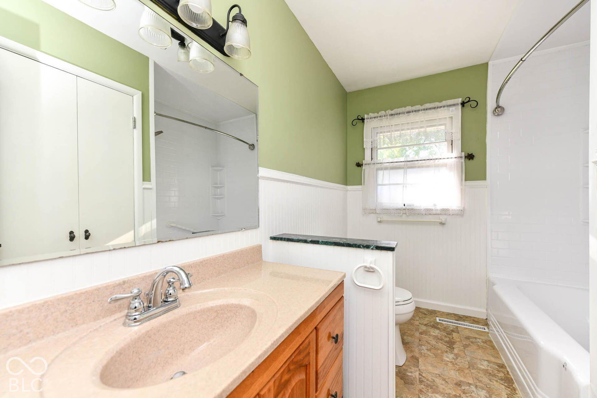 100 Delbrick Lane, Indianapolis, IN 46229 100 Delbrick Lane, Indianapolis, IN 46229