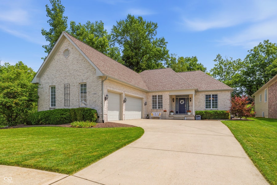 Property photo for 879 Nottinghill Court, Avon, IN