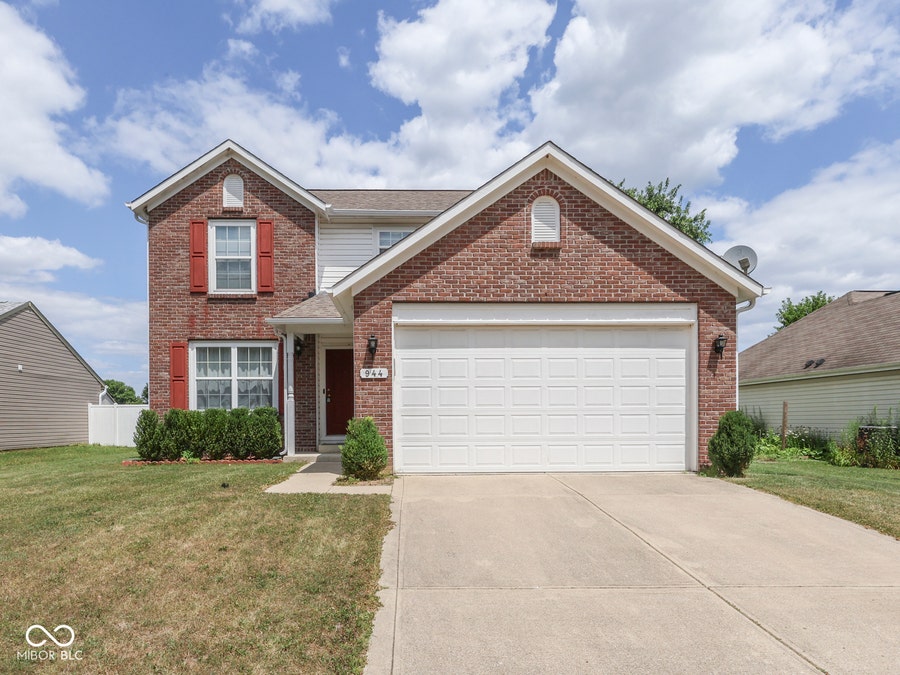 Property photo for 944 Angus Lane, Indianapolis, IN