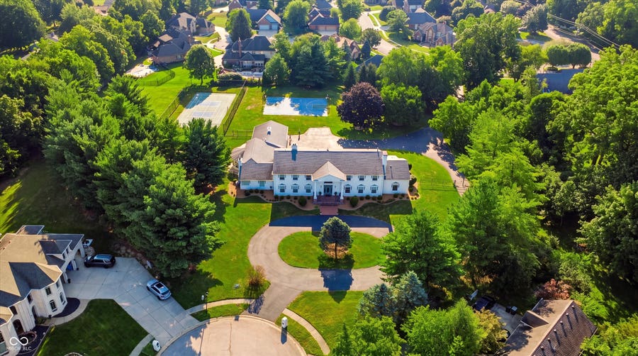 Property photo for 27 Forrests Edge Court, Indianapolis, IN