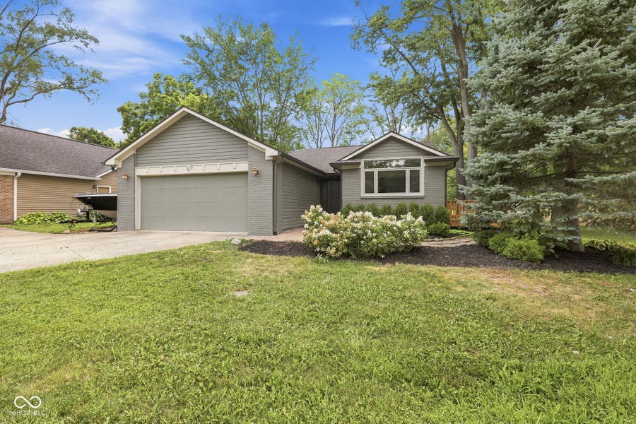 Property photo for 329 N East Street, Westfield, IN