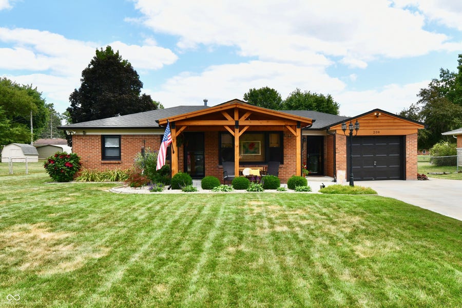 Property photo for 209 Kirk Drive W, Indianapolis, IN