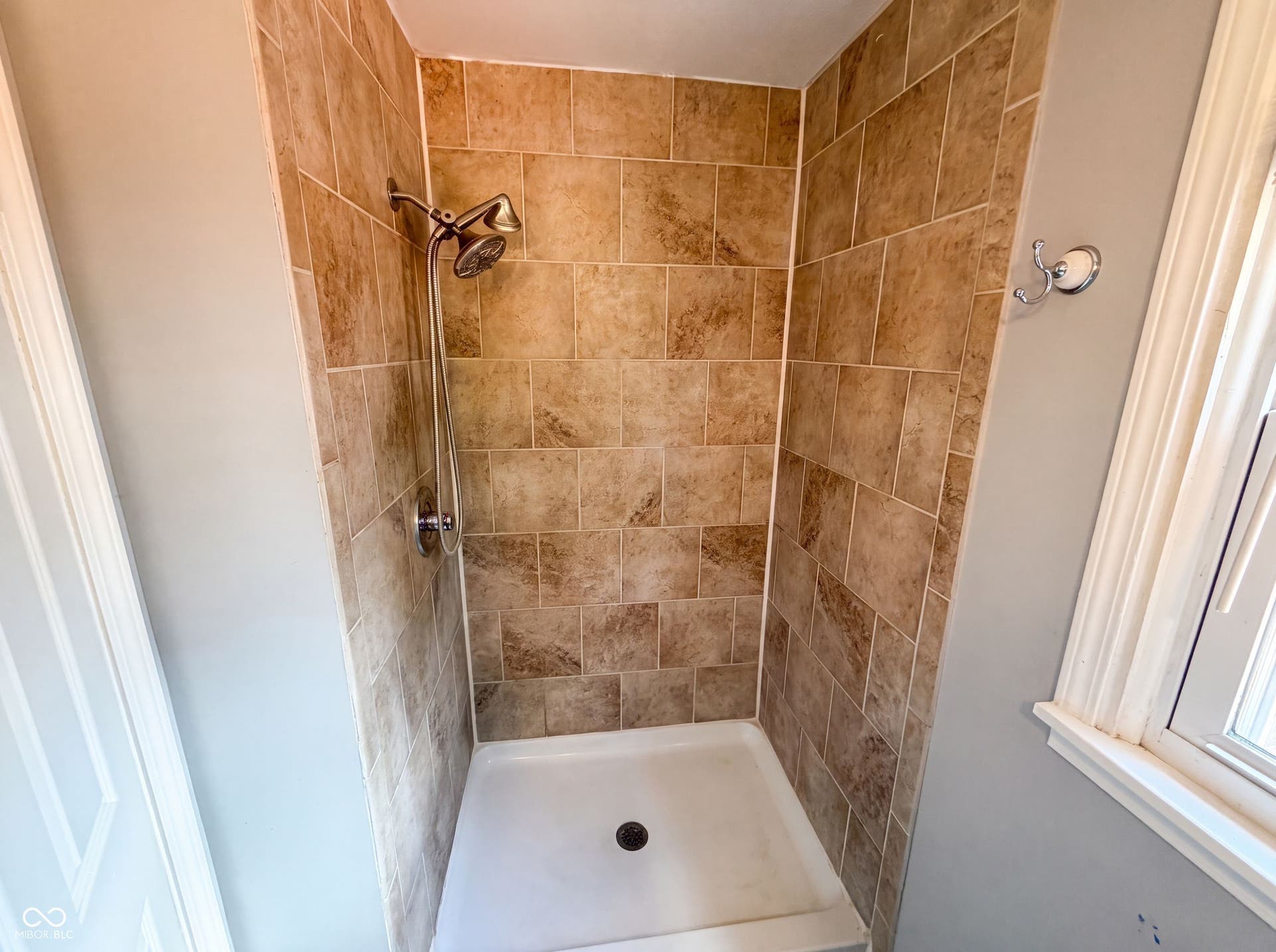 2308 E 69th Street, Indianapolis, IN 46220 2308 E 69th Street, Indianapolis, IN 46220