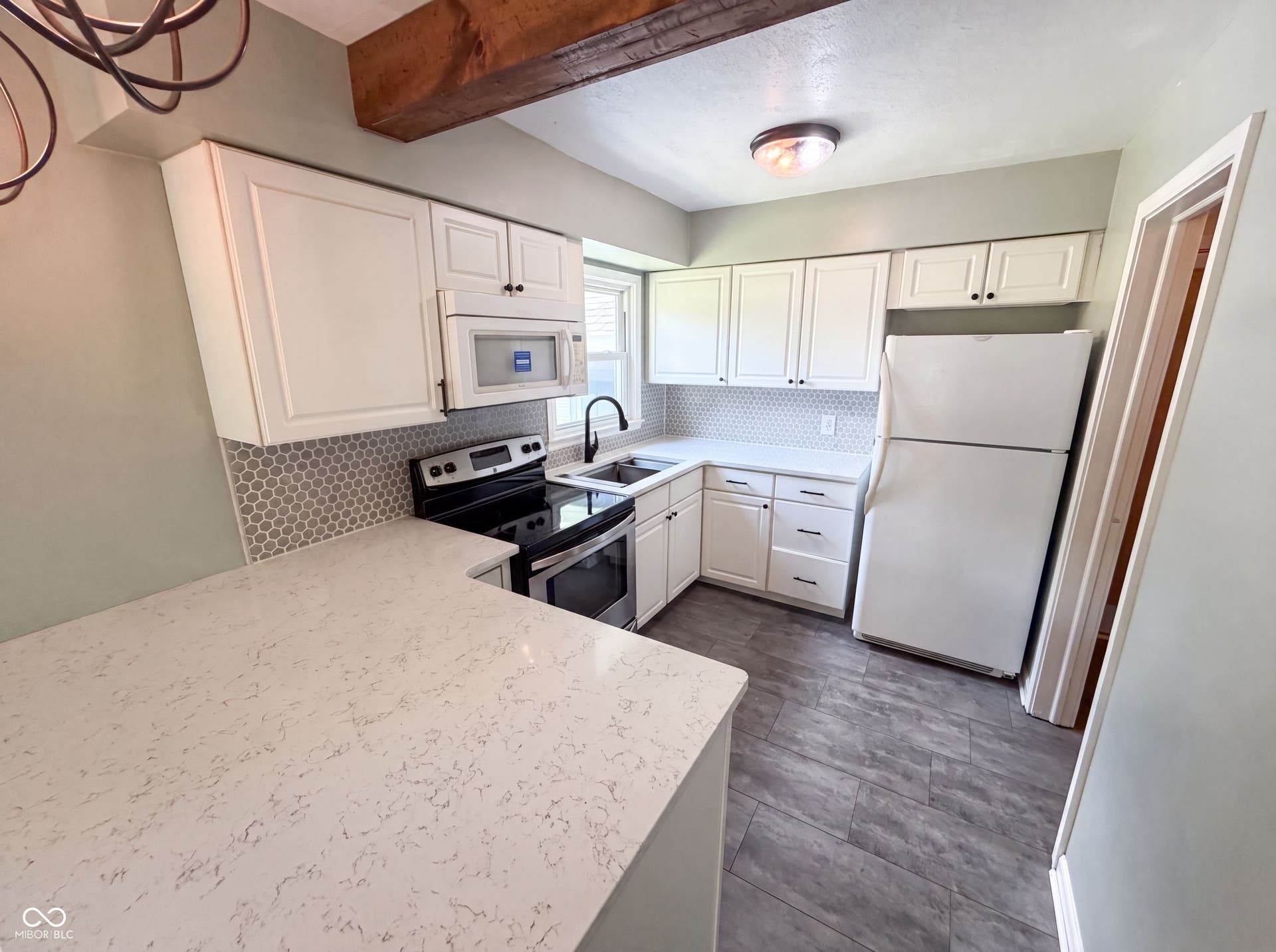 2308 E 69th Street, Indianapolis, IN 46220 2308 E 69th Street, Indianapolis, IN 46220
