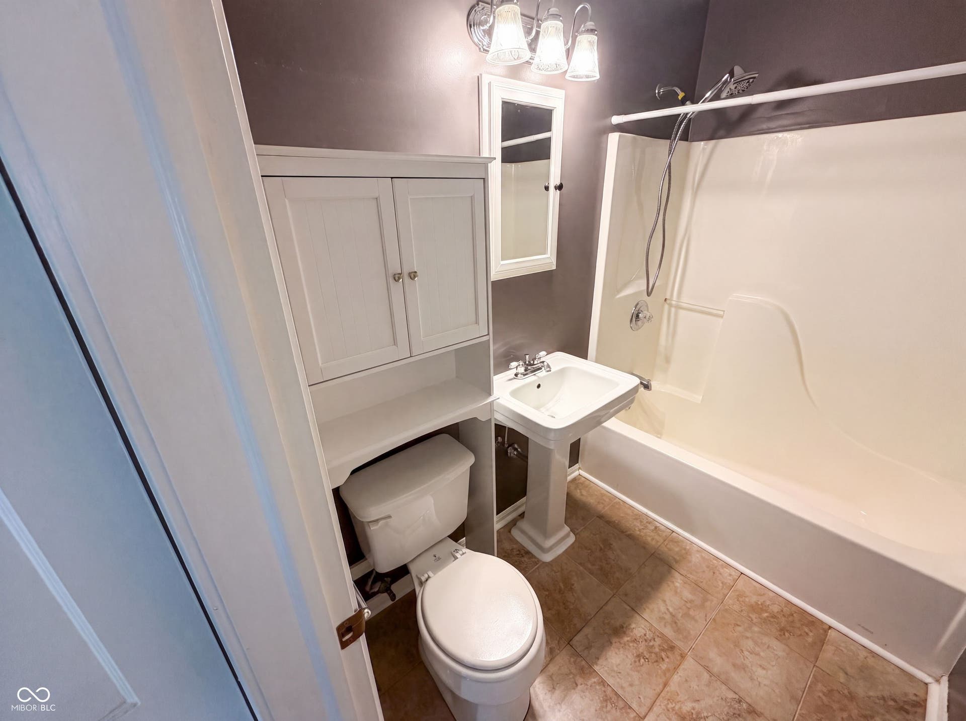 2308 E 69th Street, Indianapolis, IN 46220 2308 E 69th Street, Indianapolis, IN 46220