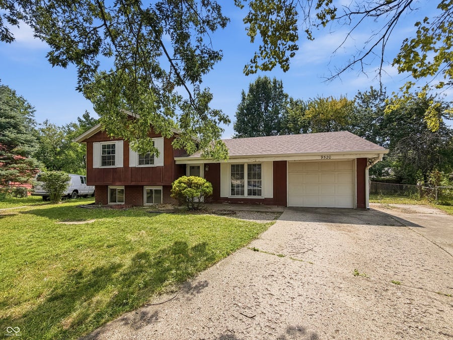 Property photo for 9520 Burrwood Court, Indianapolis, IN