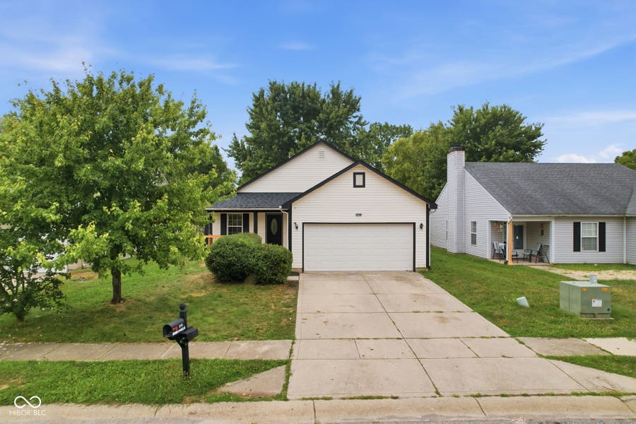 Property photo for 8427 Country Meadows Drive, Indianapolis, IN