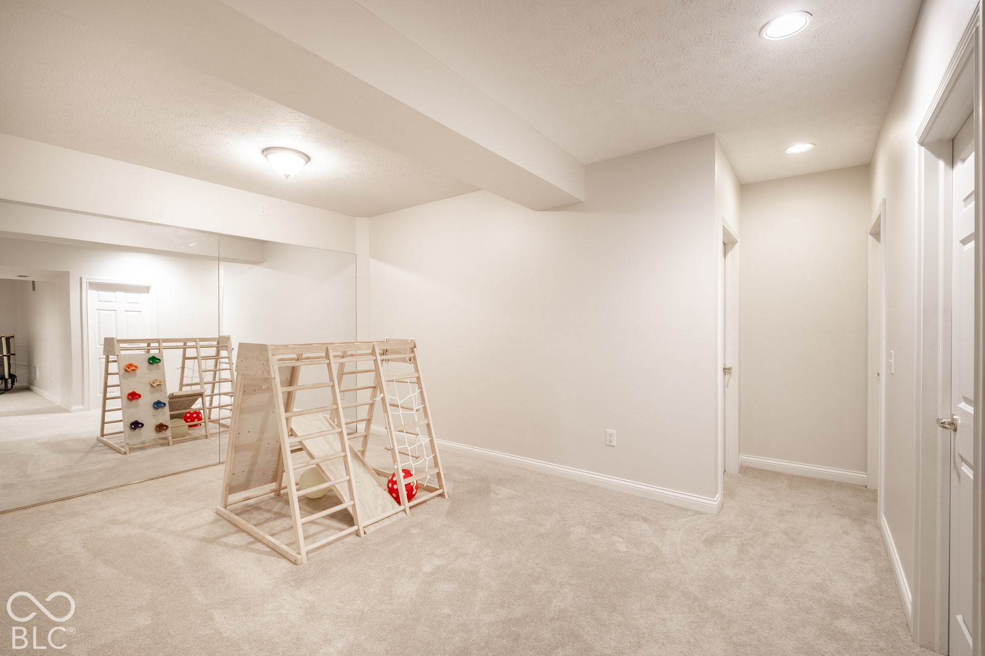 8156 Heyward Drive, Indianapolis, IN 46250
