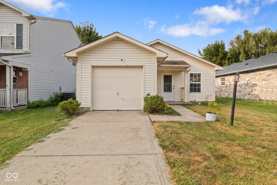 Property photo for 10323 Draycott Avenue, Indianapolis, IN