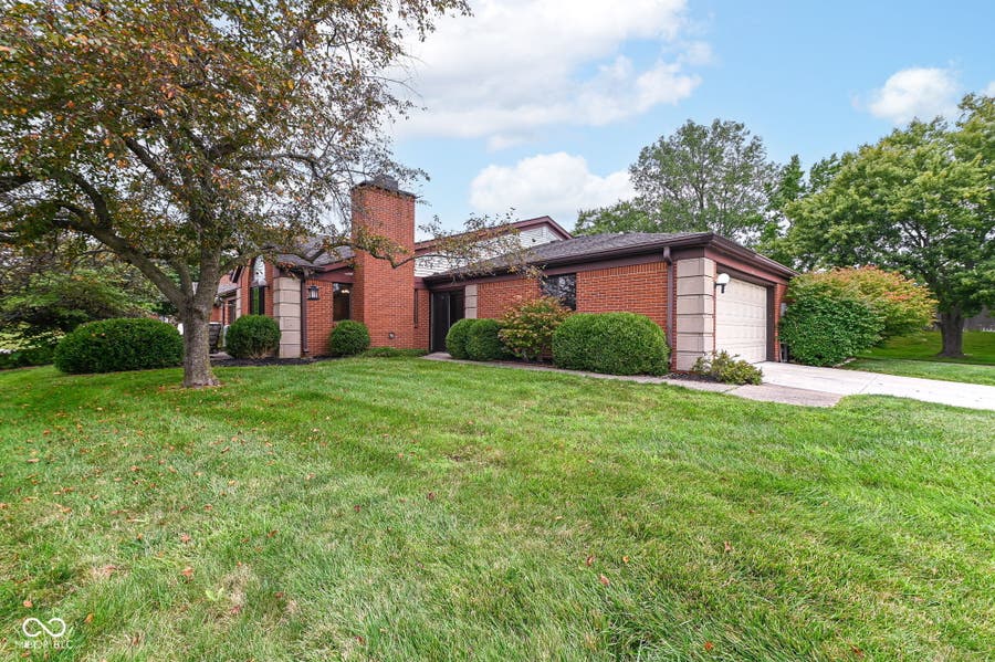 Property photo for 2066 Oak Run Court, Indianapolis, IN